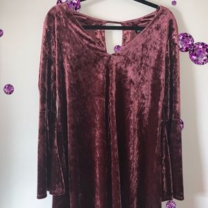 Flowy Long Sleeve Velvet Dress !! 👗